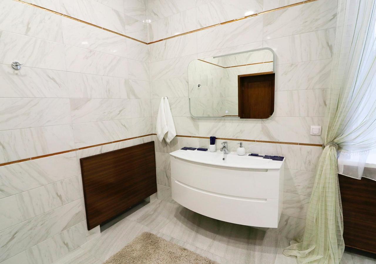 Vip Apartments Dipservice Hall Minsk Dış mekan fotoğraf